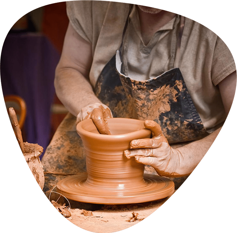 The-Design-Company-is-a-Potter-Who-Drinks-Water-from-a-Broken-Jar استدلالات تعاملات داده ورزان و شرح دلایل موجه شرکت داده ورزان بر سیاست عدم برگزاری جلسه حضوری در پروژه طراحی سایت با مشتری - شرکت طراح، کوزهگری باشد که از کوزه شکسته آب می خورد