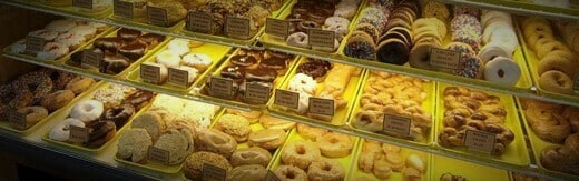 طراحی وب سایت قنادی و طراحی سایت شیرینی فروشی و طراحی سایت قنادی و طراحی فروشگاه قنادی آنلاین و راه اندازی فروشگاه اینترنتی شیرینی جات و دیزاین وبسایت شیرینی سراها و طراحی پرتال کارخانجات شیرینی جات و طراحی پورتال کارگاه های شیرینی پزی - طراحی سایت قنادی برای فروشگاه شیرینی جات کارلوس بیکری