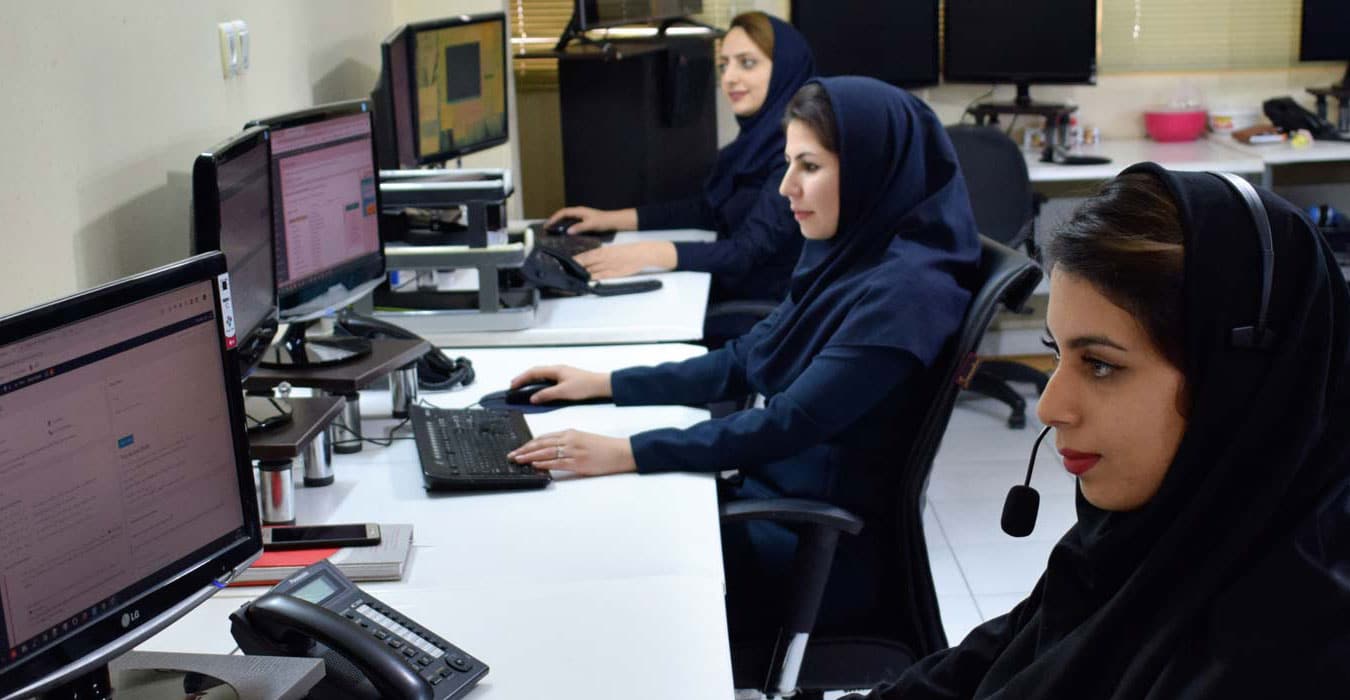 خدمات پشتیبانی داده ورزان