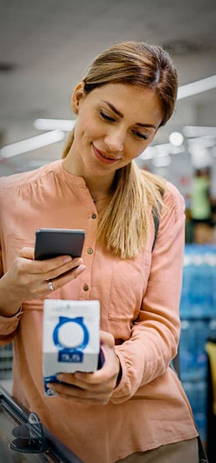 Food-Industries-Web-Site-Design-Idea-Placing-Qr-Codes-on-Product-Packaging طراحی سایت صنایع غذایی و طراحی سایت مواد غذایی و طراحی پرتال اطلاع رسانی شرکت های فعال در صنعت غذا و ساخت وبسایت شرکتهای تولیدکننده مواد غذایی - طراحی سایت صنایع غذایی - قرار دادن کدهای QR در بسته بندی محصول