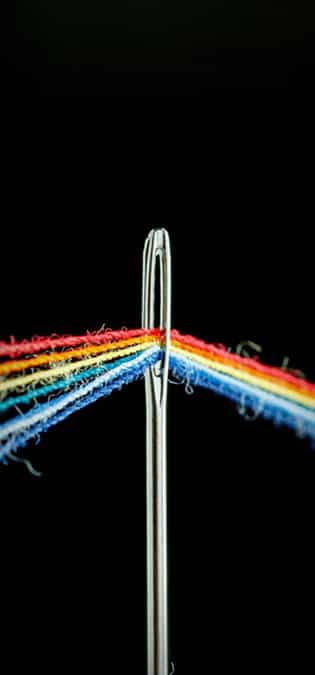 Yarn-Thread-Companies-Web-Site-Design-Idea-Inserting-Artistic-Images-of-Yarn طراحی سایت شرکت نخ و صنایع ریسندگی و طراحی وبسایت صنعت نخ ریسی و راه اندازی پرتال کارخانه های تولیدکننده نخ و شرکت های بازرگانی واردکننده نخ و فروشگاه های نخ فروشی - درج تصاویر هنرمندانه از نخ