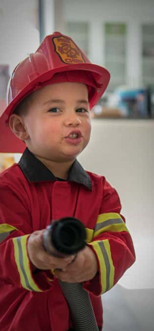 Fire-Safety-Equipment-Care-Protection-Companies-Web-Site-Design-Idea-Educational-Application-of-Fire-Incidents-for-Children طراحی سایت حریق و تجهیزات ایمنی شرکت حفاظتی مراقبتی و طراحی سایت شرکت اعلام حریق و طراحی سایت شرکت اطفاء حریق و طراحی سایت شرکت تجهیزات ایمنی و طراحی سایت شرکت حافظتی و مراقبتی و طراحی فروشگاه اینترنتی تجهیزات ایمنی و ساخت سایت فروشگاهی تجهیزات حریق و راه اندازی فروش آنلاین محصولات حفاظتی و مراقبتی و ساخت وب سایت شرکتهای مشاوره ایمنی و حفاظت و ساخت پرتال شرکت های سازنده محصولات ضد حریق - اپلیکیشن آموزشی حوادث حریق برای کودکان