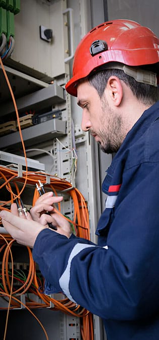 Electricity-Indsutries-Web-Site-Design-Idea-Interactive-Guide-to-Maintaining-Electrical-Equipment طراحی سایت صنایع الکتریکی و صنعت برق و طراحی وب شرکت های فعال در عرصه برق و الکتریسیته و راه اندازی پرتال مجتمع ها و کارخانه های برقی و شرکت های بازرگانی الکتریکی و طراحی فروشگاه لوازم برقی و طراحی سایت لوازم برقی - راهنمای تعاملی نگهداری تجهیزات الکتریکی